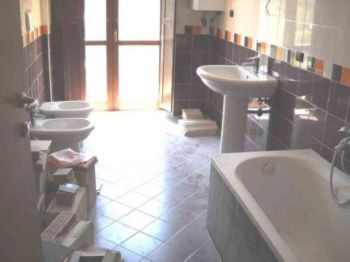 Casa con garage e balcone Avellino - Altre fotografie