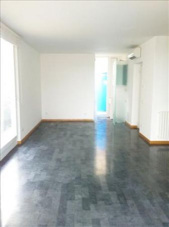 Attico con balcone e terrazzo Politeama libert�