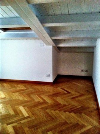 Attico con balcone e terrazzo Politeama libert�