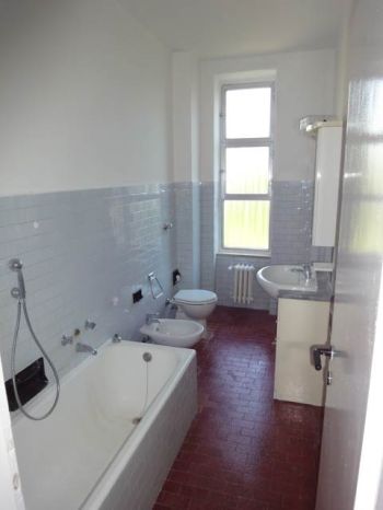 Appartamento con balcone 2 - sud tre torri