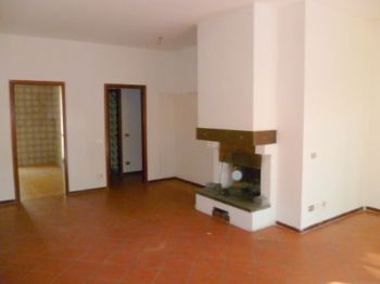 Casa da ristrutturare con posto auto - Altre fotografie