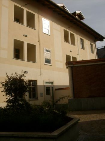 Bilocale arredato, tutto nuovo, centrale