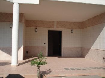 Appartamento con giardino e garage Bari