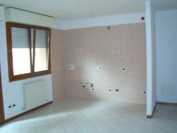 Appartamento con balcone e garage Ozzano dell'emilia