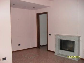 Appartamento con terrazzo e balcone