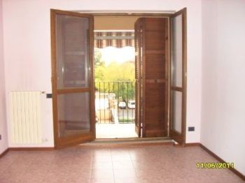 Appartamento con terrazzo e balcone
