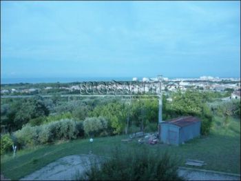 Villa arredata con posto auto Citta' Sant'angelo