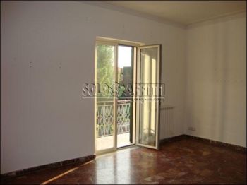 Appartamento con terrazzo e garage Valle allegra
