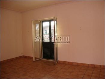 Appartamento con terrazzo e garage Valle allegra