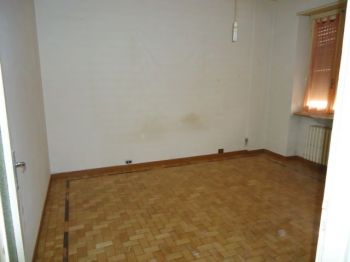 Trilocale vuoto ultimo piano
