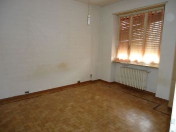 Trilocale vuoto ultimo piano