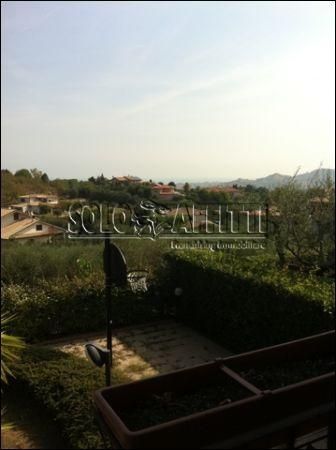Villa arredata con terrazzo Citta' Sant'angelo