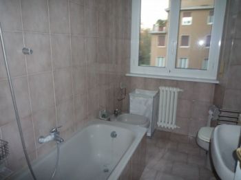 Monolocale arredato con balcone Milano
