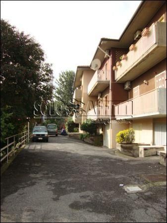 Monolocale arredato con posto auto S. nullo