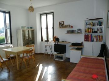 Monolocale arredato con posto auto Varese - Altre fotografie