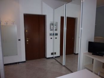 Privato affitta monolocale - Ingresso