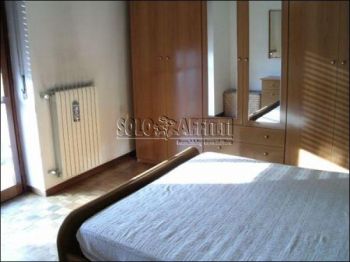 Casa arredata con balcone Cologno sud