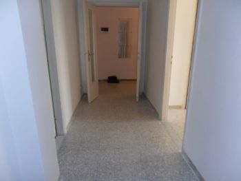 Casa con balcone Livorno