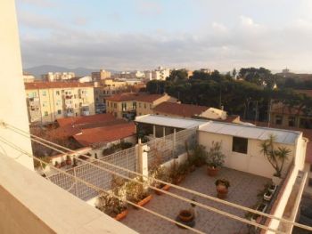 Casa con balcone Livorno