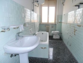 Casa con balcone Livorno