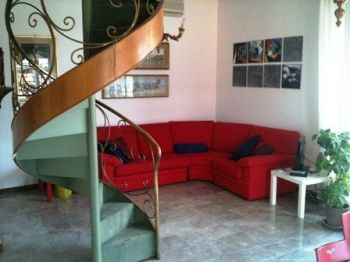 Attico arredato con terrazzo Bologna