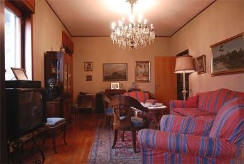 Appartamento arredato con balcone Vomero