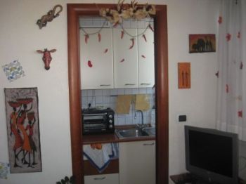 Monolocale arredato con posto auto Caserta - Altre fotografie