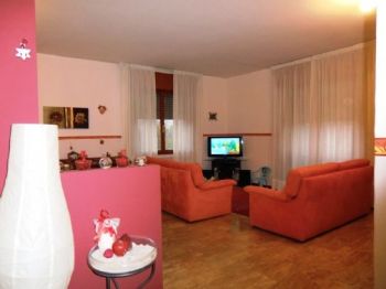 Appartamento arredato con terrazzo Sud-est