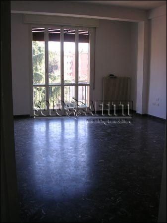 Appartamento studenti con balcone Emilia levante