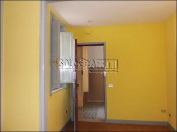 Trilocale con balcone e terrazzo Centro