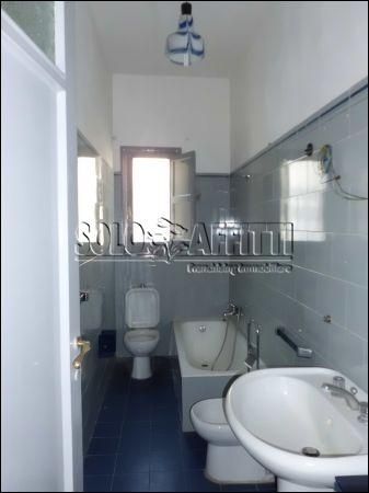 Trilocale con balcone e terrazzo Centro
