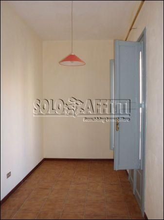 Trilocale con balcone e terrazzo Centro