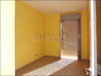 Trilocale con balcone e terrazzo Centro