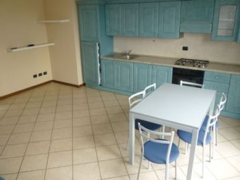 Monolocale arredato con garage Cesate - Altre fotografie