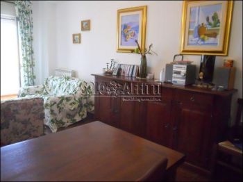 Bilocale arredato con balcone Centro