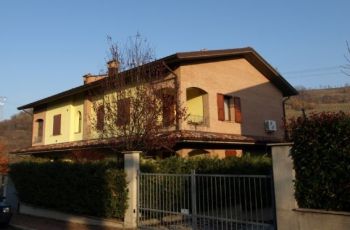 Appartamento con terrazzo Castello Di Serravalle