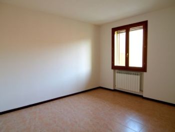 Appartamento con terrazzo Castello Di Serravalle