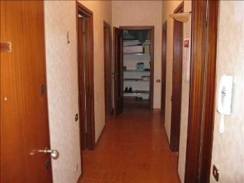 Trilocale arredato con balcone Rozzano