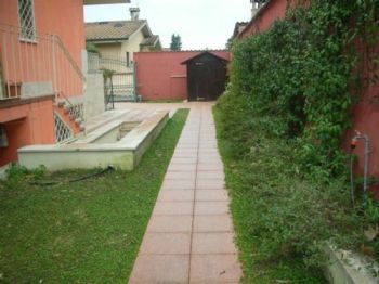 Monolocale arredato con giardino Infernetto, axa, casal palocco, madonnetta a roma - Altre fotografie