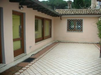 Monolocale arredato con giardino Infernetto, axa, casal palocco, madonnetta a roma - Altre fotografie