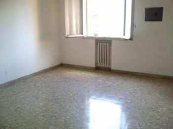 Trilocale con posto auto e terrazzo - Altre fotografie