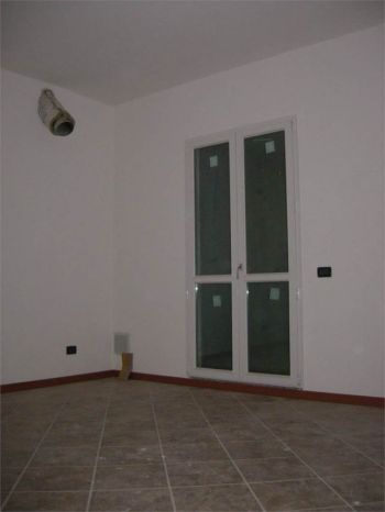 Casa nuova costruzione con giardino