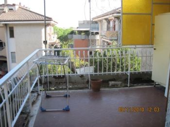 Casa con terrazzo Cassia, tomba di nerone, roma