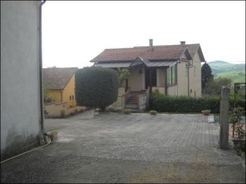 Casa arredata con balcone Scampitella