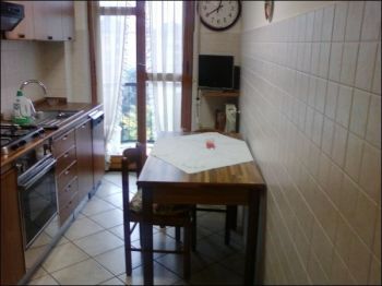 Bilocale arredato con balcone Corso italia