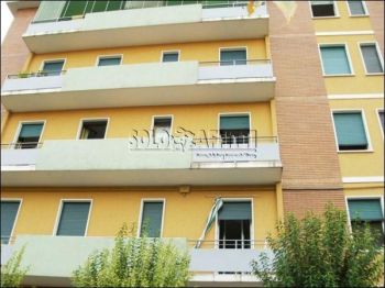 Trilocale con garage e balcone Barca