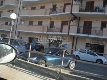Appartamento con balcone e posto auto