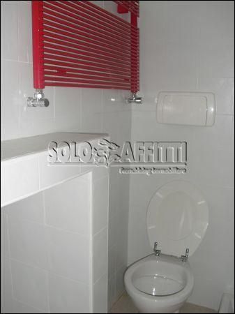 Appartamento con balcone e posto auto