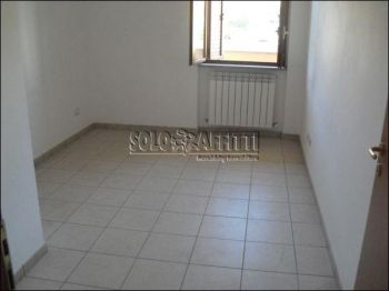 Appartamento con balcone e posto auto