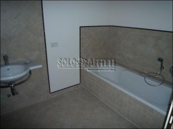 Trilocale con balcone Arco d'augusto